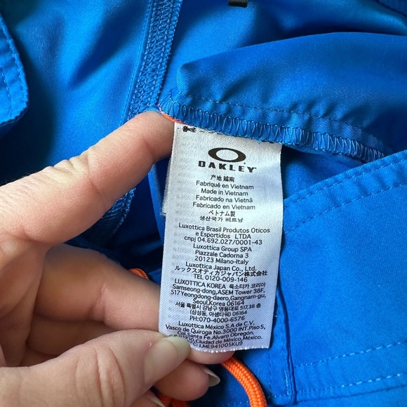 OAKLEY Men's Standard Solid Crest 19 Boardshort - Picture 5 of 6